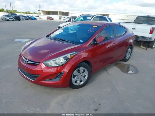 5NPDH4AE5GH744654 2016 HYUNDAI ELANTRA - Image 2