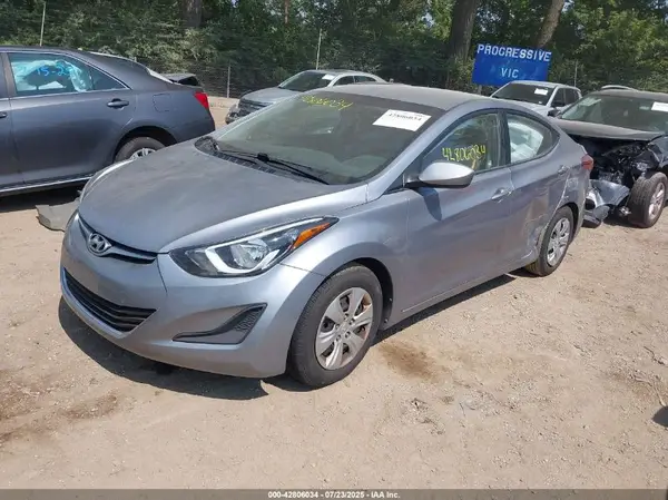 5NPDH4AE5GH746081 2016 HYUNDAI ELANTRA - Image 2