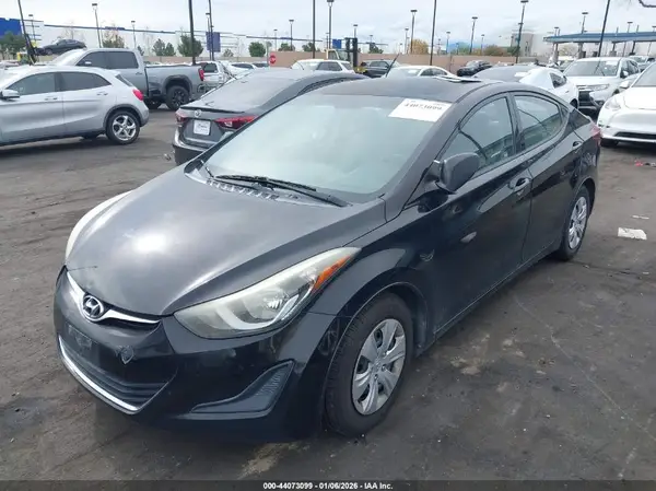 5NPDH4AE5GH747246 2016 HYUNDAI ELANTRA - Image 2