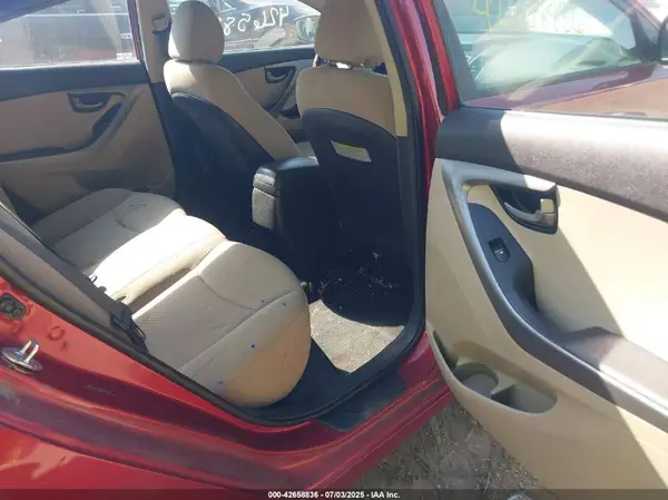 5NPDH4AE5GH747716 2016 HYUNDAI ELANTRA - Image 8