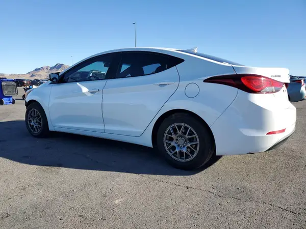 5NPDH4AE5GH748042 2016 HYUNDAI ELANTRA - Image 2