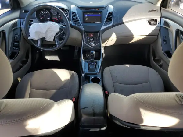5NPDH4AE5GH748042 2016 HYUNDAI ELANTRA - Image 8