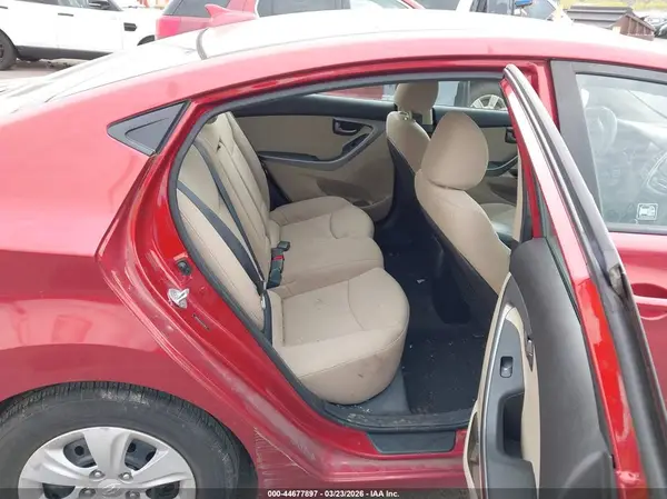 5NPDH4AE5GH748431 2016 HYUNDAI ELANTRA - Image 8