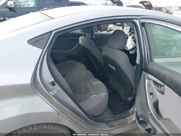 5NPDH4AE5GH748462 2016 HYUNDAI ELANTRA - Image 8