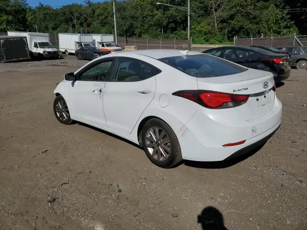 5NPDH4AE5GH748543 2016 HYUNDAI ELANTRA - Image 2
