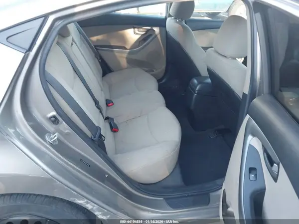5NPDH4AE5GH750504 2016 HYUNDAI ELANTRA - Image 8