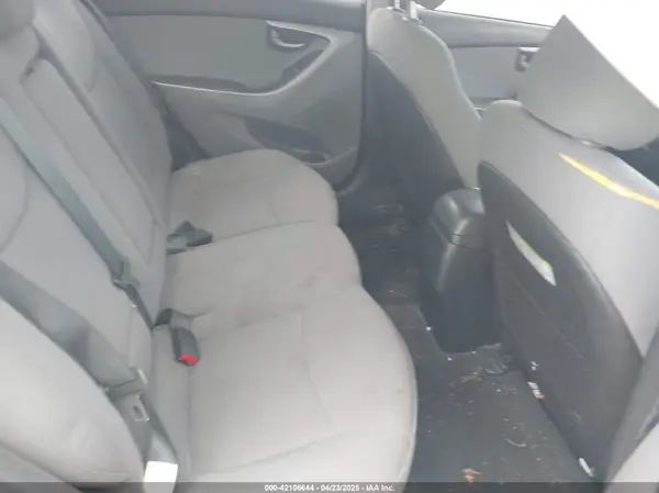 5NPDH4AE5GH750664 2016 HYUNDAI ELANTRA - Image 8