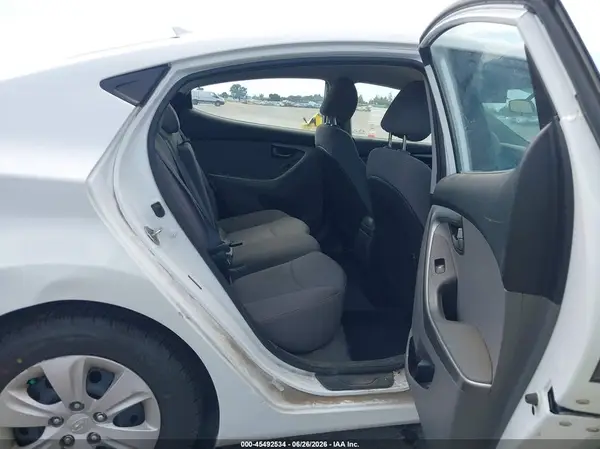 5NPDH4AE5GH751278 2016 HYUNDAI ELANTRA - Image 8