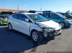 5NPDH4AE5GH753256 2016 HYUNDAI ELANTRA