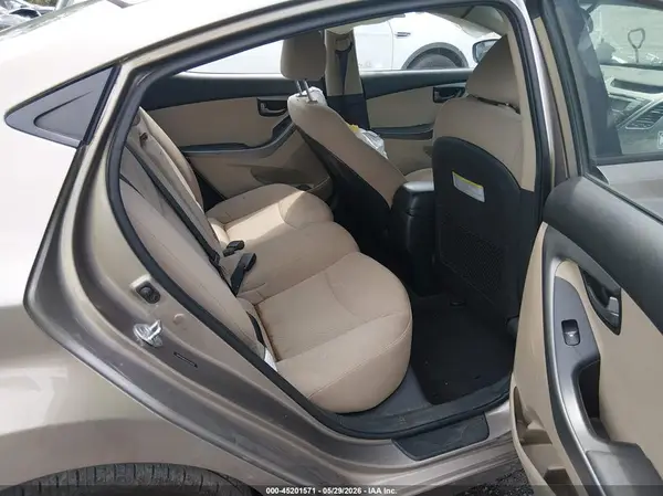 5NPDH4AE5GH753838 2016 HYUNDAI ELANTRA - Image 8