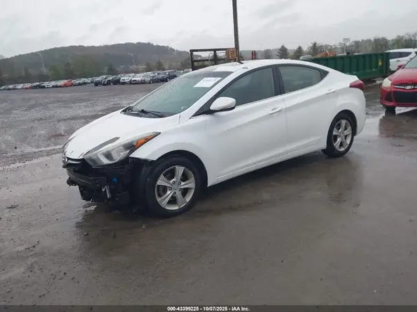5NPDH4AE5GH755203 2016 HYUNDAI ELANTRA - Image 2
