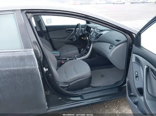 5NPDH4AE5GH755380 2016 HYUNDAI ELANTRA - Image 8