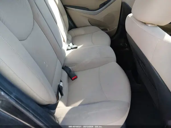5NPDH4AE5GH756139 2016 HYUNDAI ELANTRA - Image 8