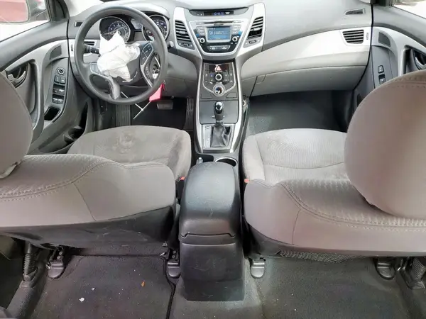 5NPDH4AE5GH756190 2016 HYUNDAI ELANTRA - Image 8