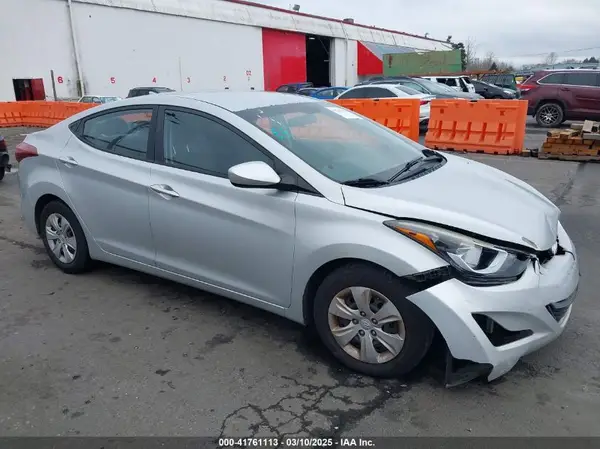 5NPDH4AE5GH756867 2016 HYUNDAI ELANTRA - Image 1