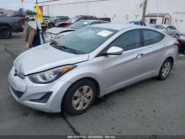 5NPDH4AE5GH756867 2016 HYUNDAI ELANTRA - Image 2