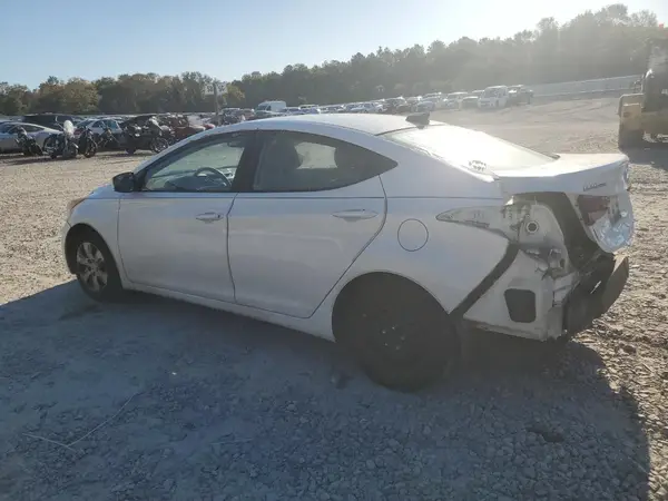 5NPDH4AE5GH759946 2016 HYUNDAI ELANTRA - Image 2