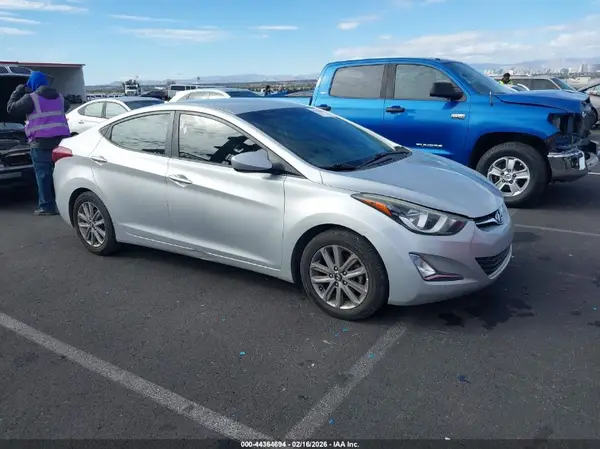 5NPDH4AE5GH761048 2016 HYUNDAI ELANTRA - Image 1