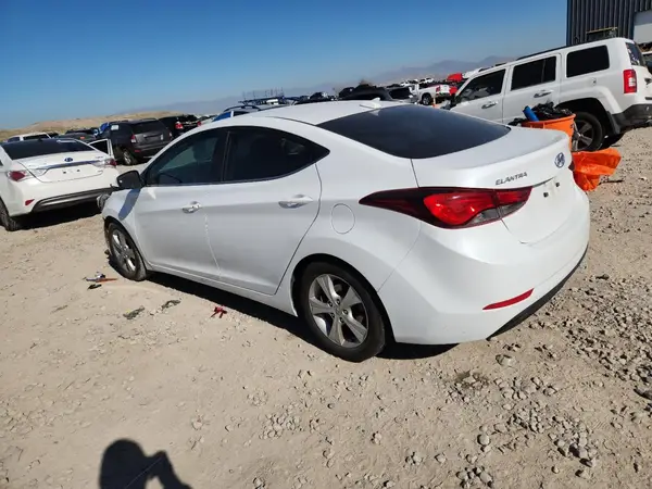 5NPDH4AE5GH766606 2016 HYUNDAI ELANTRA - Image 2