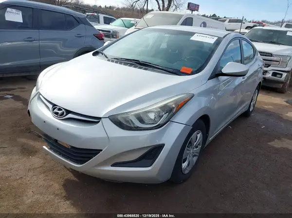 5NPDH4AE5GH766671 2016 HYUNDAI ELANTRA - Image 2