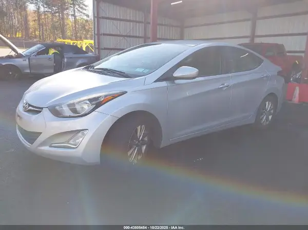 5NPDH4AE5GH768114 2016 HYUNDAI ELANTRA - Image 2