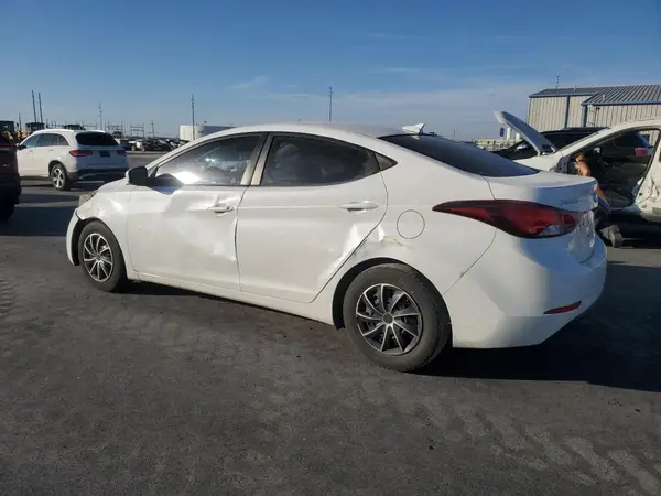 5NPDH4AE5GH768811 2016 HYUNDAI ELANTRA - Image 2
