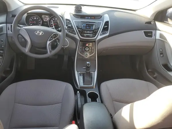 5NPDH4AE5GH768811 2016 HYUNDAI ELANTRA - Image 8