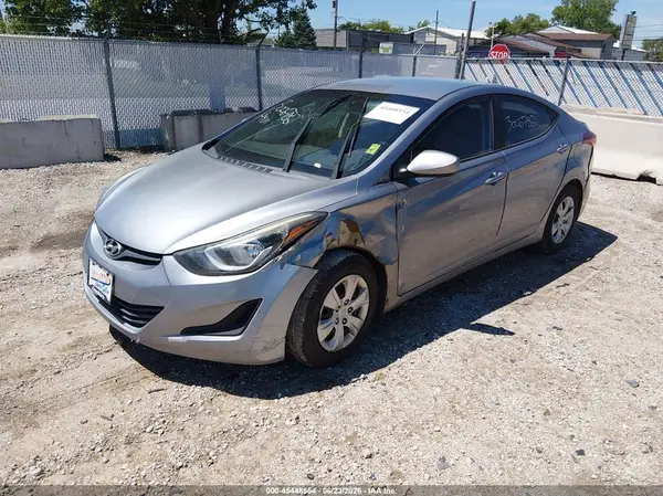 5NPDH4AE5GH769201 2016 HYUNDAI ELANTRA - Image 2