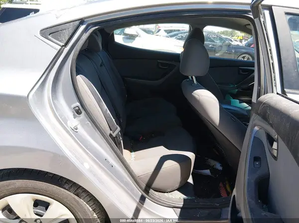 5NPDH4AE5GH769201 2016 HYUNDAI ELANTRA - Image 8