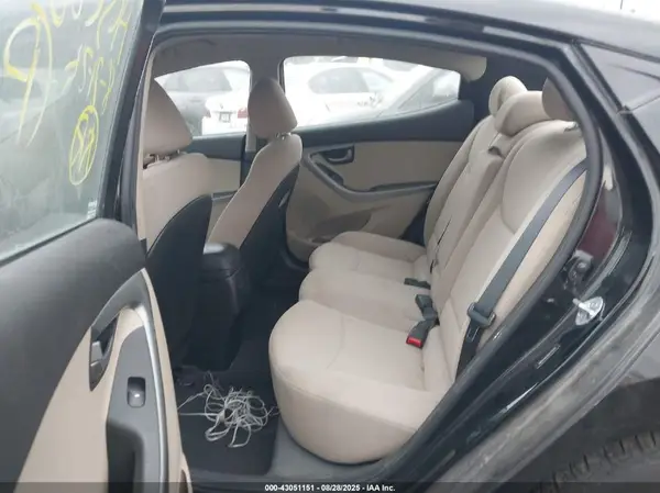 5NPDH4AE5GH771028 2016 HYUNDAI ELANTRA - Image 8