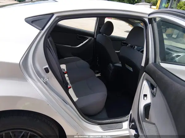 5NPDH4AE5GH771496 2016 HYUNDAI ELANTRA - Image 8