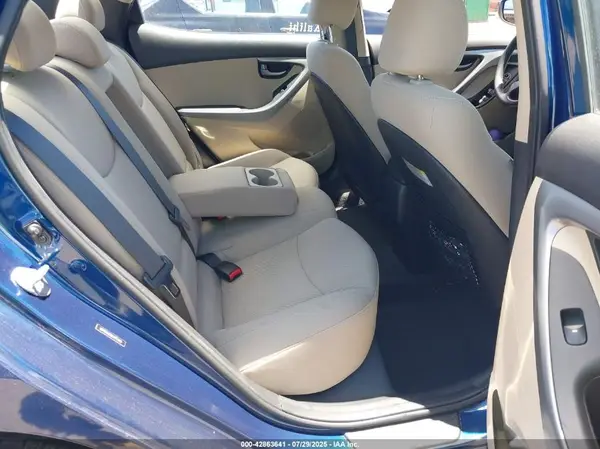 5NPDH4AE5GH771949 2016 HYUNDAI ELANTRA - Image 8