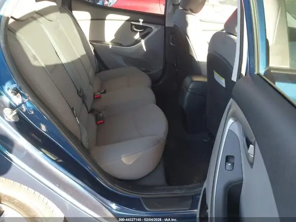5NPDH4AE5GH771966 2016 HYUNDAI ELANTRA - Image 8