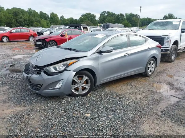5NPDH4AE5GH773734 2016 HYUNDAI ELANTRA - Image 2