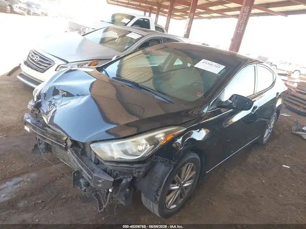 5NPDH4AE5GH774656 2016 HYUNDAI ELANTRA - Image 2
