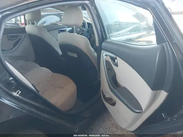 5NPDH4AE5GH774656 2016 HYUNDAI ELANTRA - Image 8