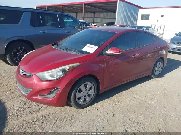 5NPDH4AE5GH775225 2016 HYUNDAI ELANTRA - Image 2