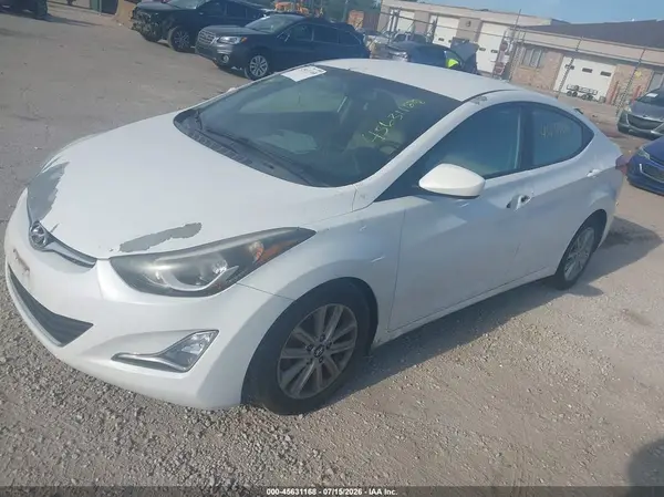 5NPDH4AE5GH775872 2016 HYUNDAI ELANTRA - Image 2