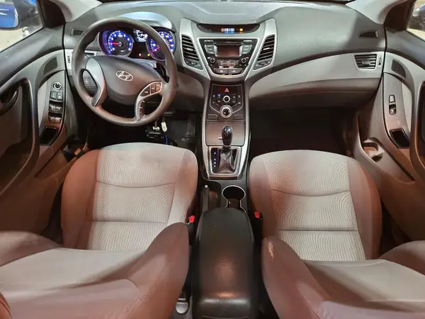 5NPDH4AE5GH776519 2016 HYUNDAI ELANTRA - Image 8
