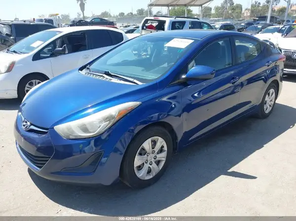 5NPDH4AE5GH776844 2016 HYUNDAI ELANTRA - Image 2