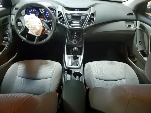 5NPDH4AE5GH777430 2016 HYUNDAI ELANTRA - Image 8