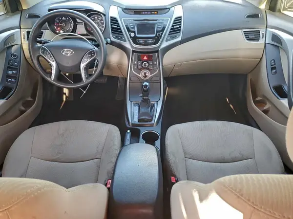 5NPDH4AE5GH777945 2016 HYUNDAI ELANTRA - Image 8