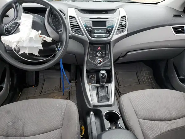 5NPDH4AE5GH780621 2016 HYUNDAI ELANTRA - Image 8