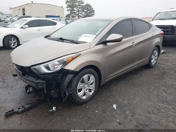 5NPDH4AE5GH781011 2016 HYUNDAI ELANTRA - Image 2