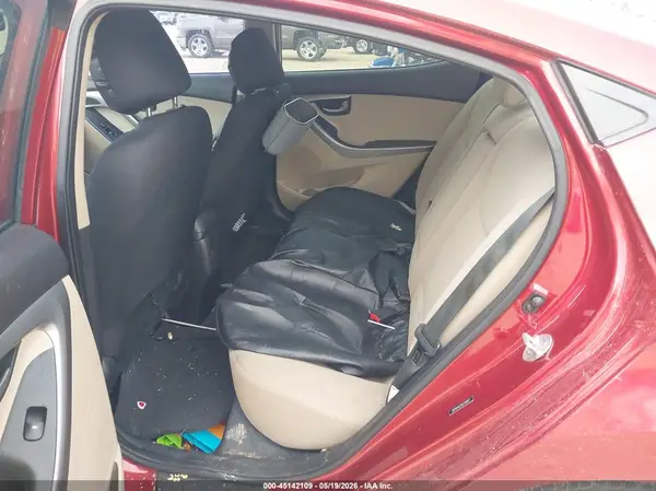5NPDH4AE5GH782871 2016 HYUNDAI ELANTRA - Image 8