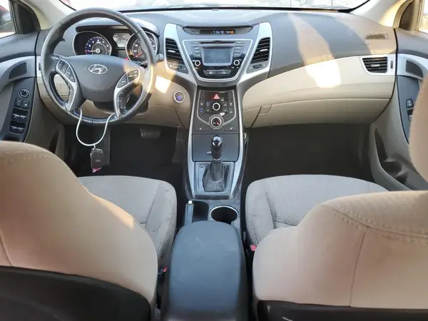 5NPDH4AE5GH784197 2016 HYUNDAI ELANTRA - Image 8