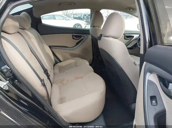 5NPDH4AE5GH784720 2016 HYUNDAI ELANTRA - Image 8