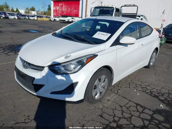 5NPDH4AE5GH785107 2016 HYUNDAI ELANTRA - Image 2