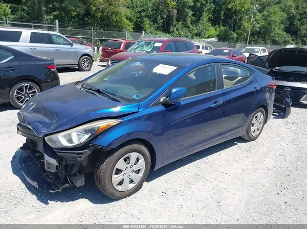 5NPDH4AE5GH785267 2016 HYUNDAI ELANTRA - Image 2