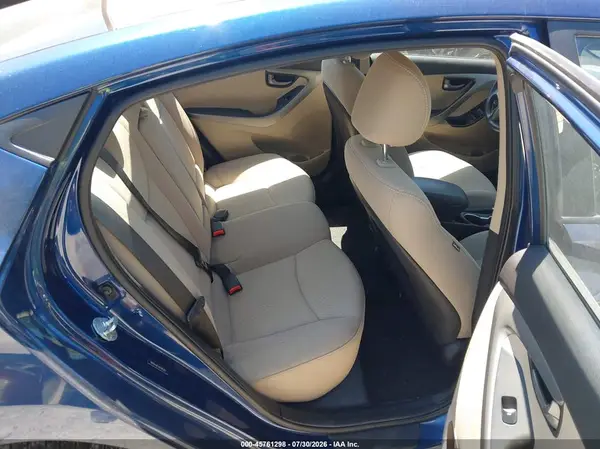 5NPDH4AE5GH785267 2016 HYUNDAI ELANTRA - Image 8